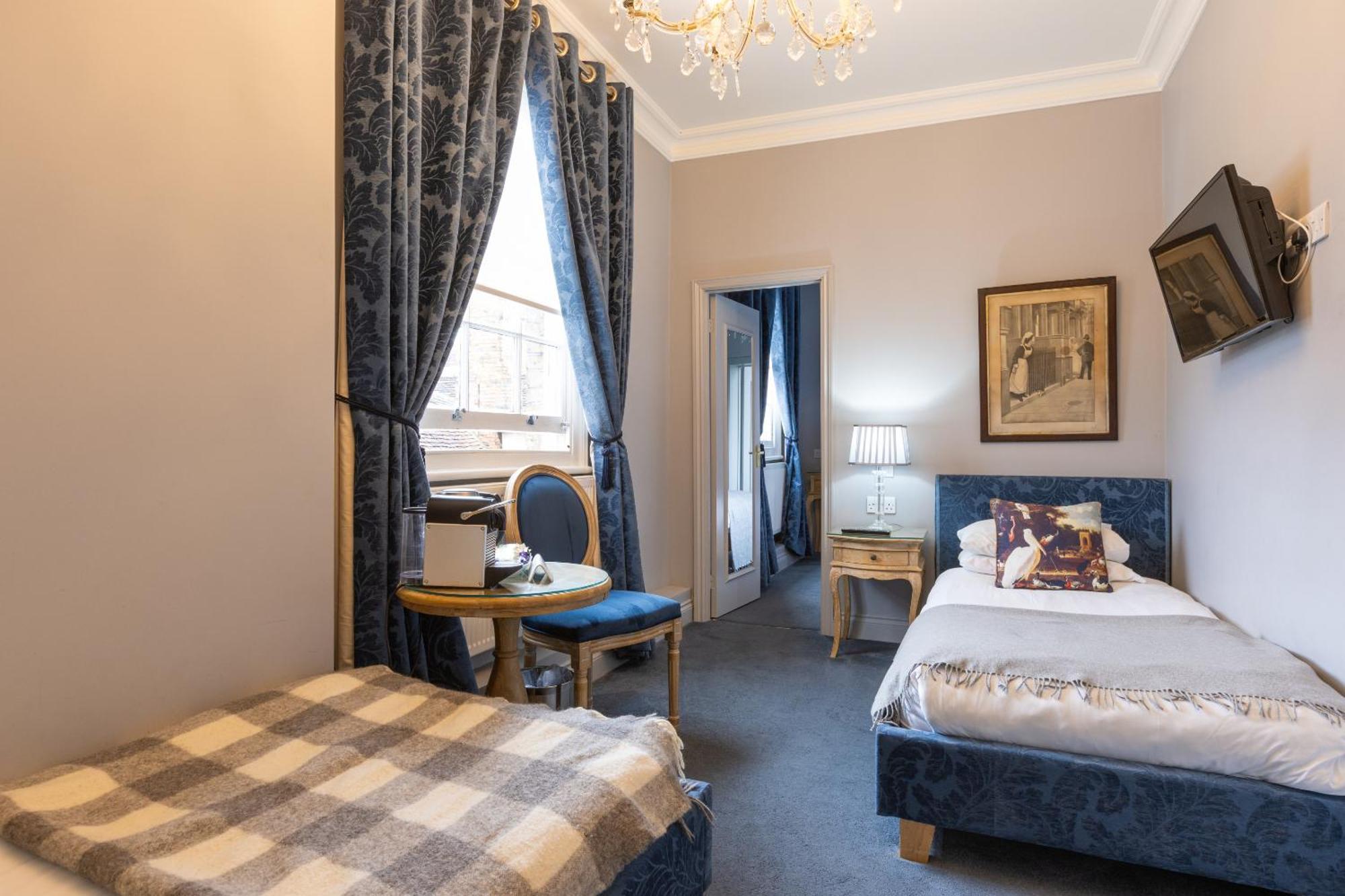Blue Boar Hotel Maldon Quarto foto