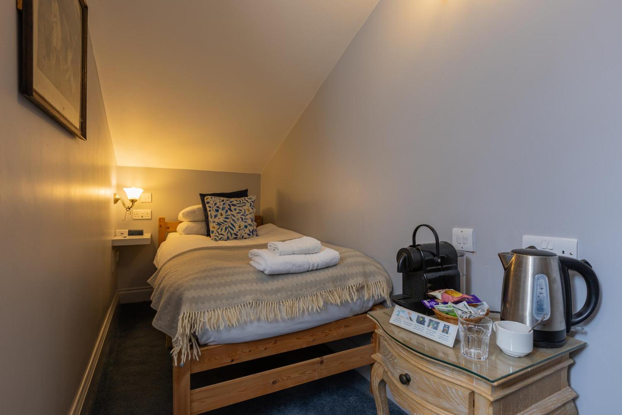 Blue Boar Hotel Maldon Quarto foto