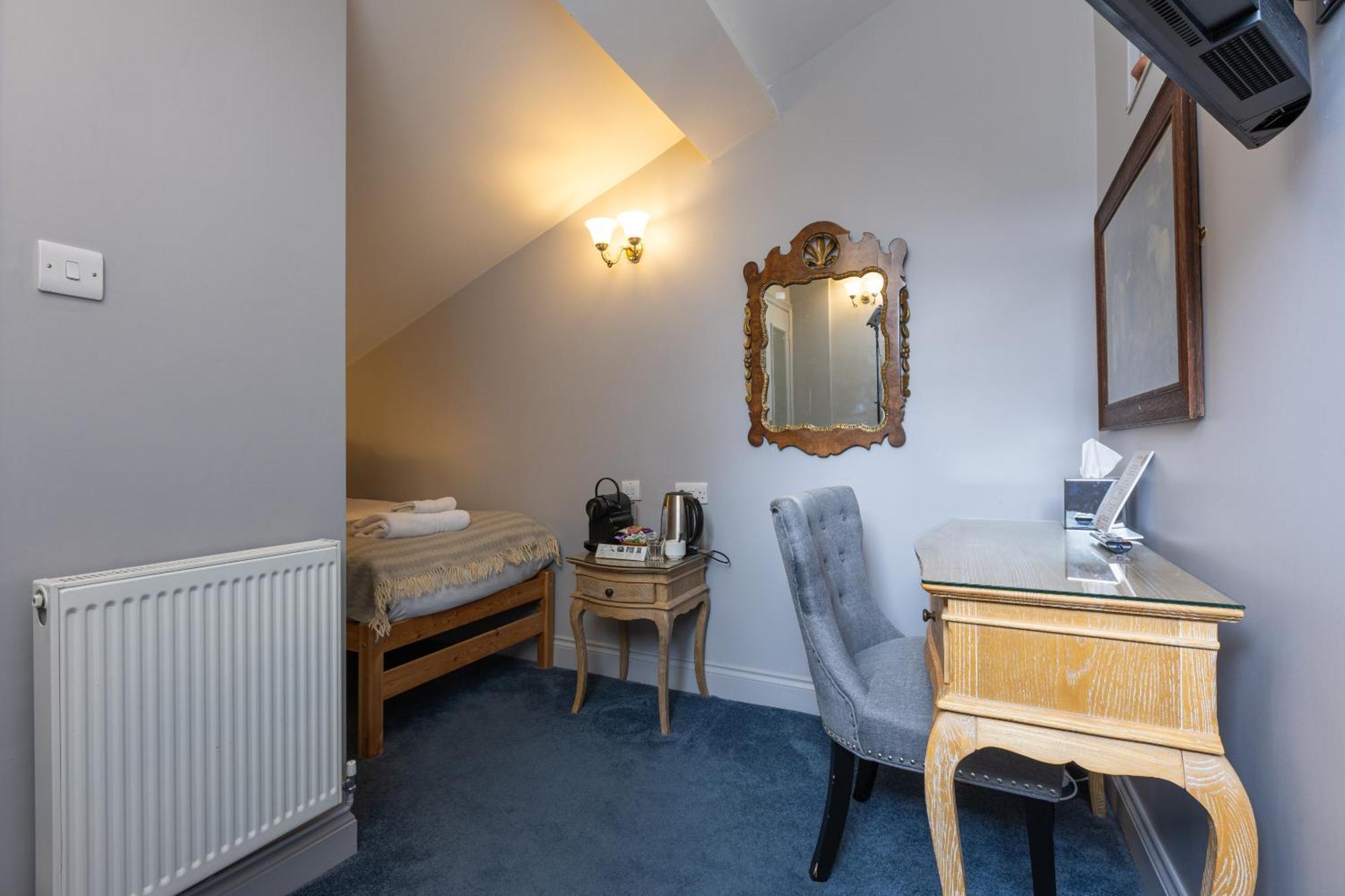 Blue Boar Hotel Maldon Quarto foto